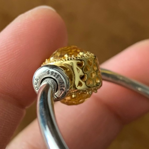 NWOT Pandora Open Bangle Charm Bracelet w/ 1 Bling Charms & 2 Pandora Stoppers - Picture 10 of 15